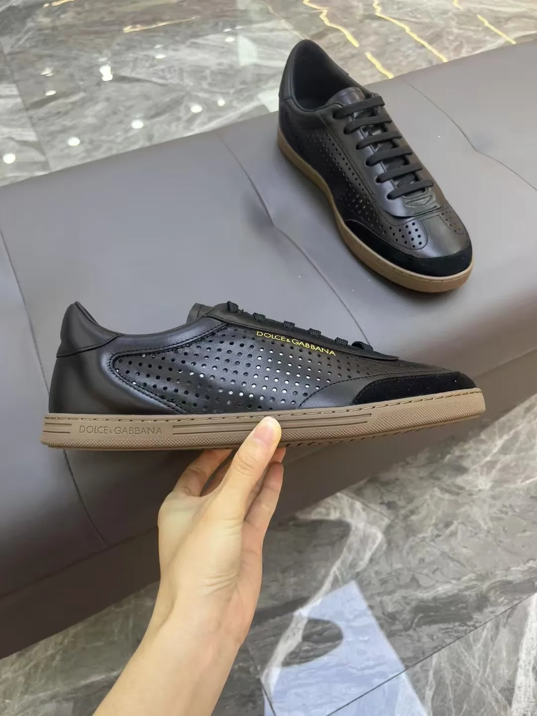Men's Men's Shoes 💰400 [New Style] 🐝🐝DG—Dolce&G men's calfskin sneakers Portofino Yacht shoes, simple and versatile design, unique saddle leather soles. The Dolce &G logo rear wing is the icing on the cake. Imported cowhide + rubber outsole Size: 39-44 (customized at 38.45)